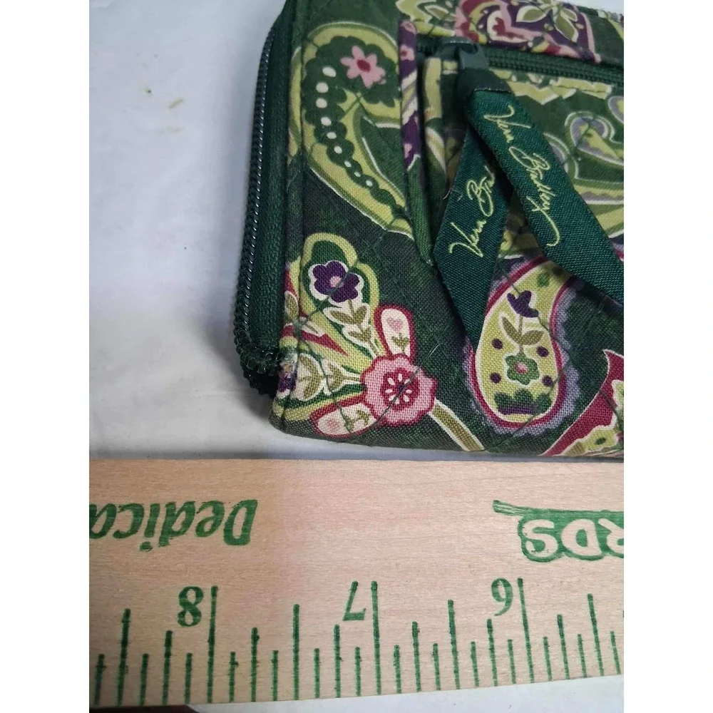 Vera Bradley Wallet Zip Around Paisley Green Pink Purple‎ Organizer Clutch READ